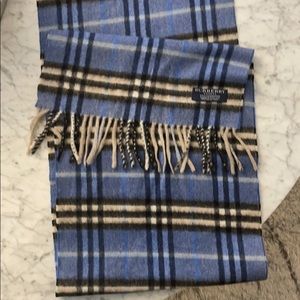New burberry cashmere blue scarf with fringe